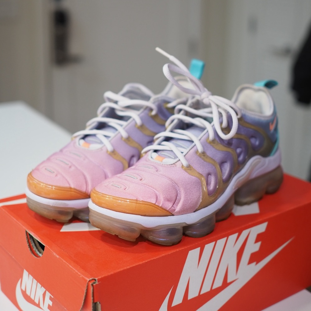 Nike
(WMNS) Nike Air VaporMax Plus 'Easter'